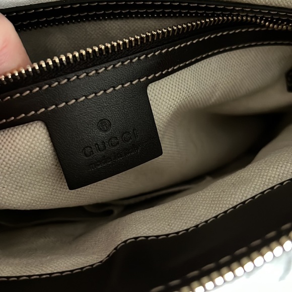 New Gucci purse with dust bag - Picture 13 of 15